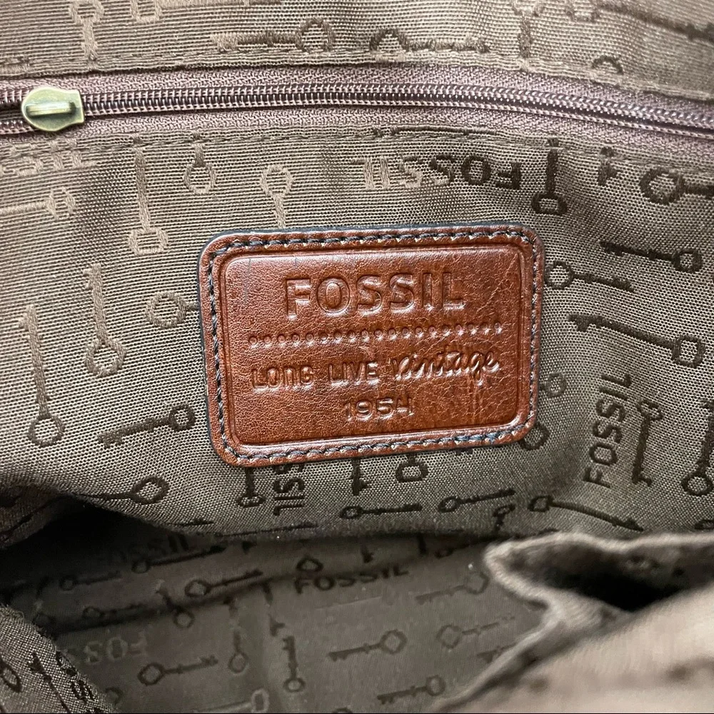 Fossil Vintage Reissue Leather Satchel Purse - Key details